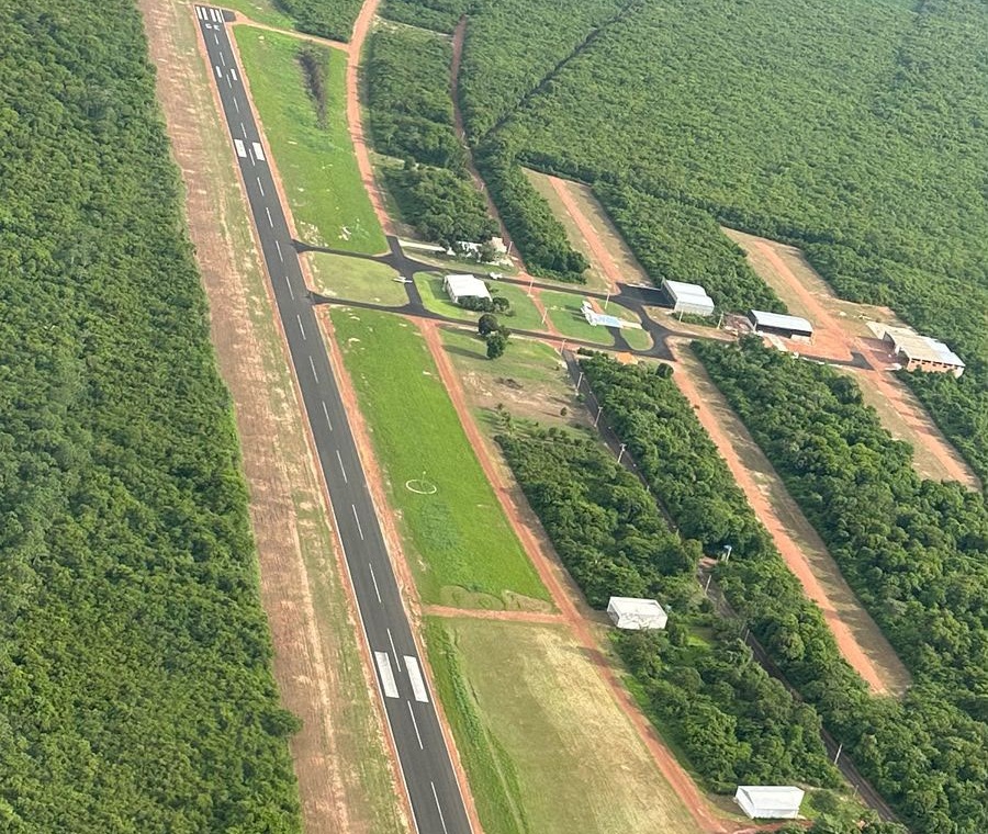 Vista aérea da pista do Fly Village